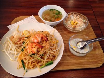    Tinun Kitchen Nishi Shinjuku