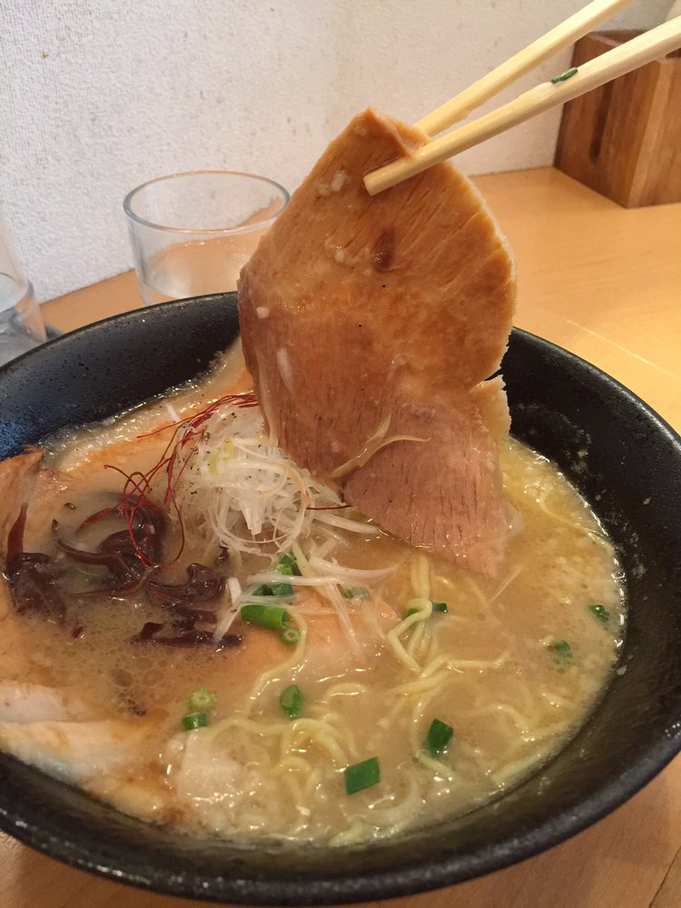 とろ肉つけ麺魚とん