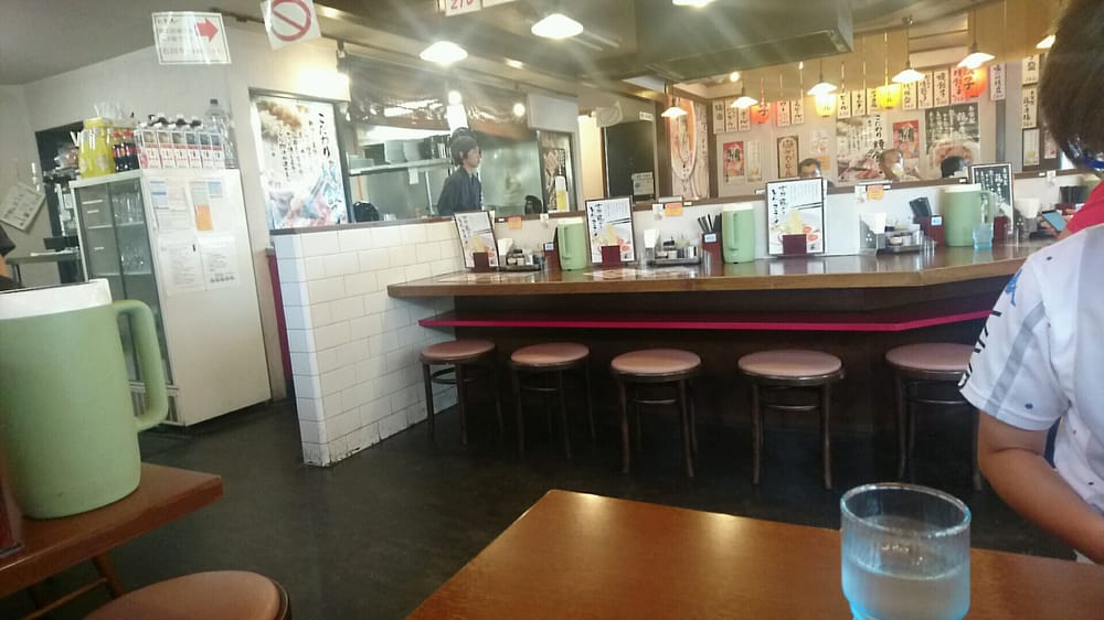 よってこやラーメン川崎藤崎店