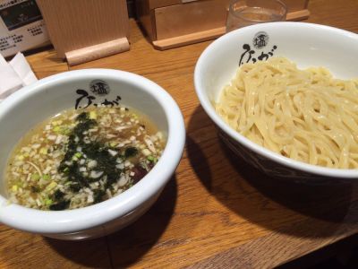 Hirugao - Shinjuku Lumine  Est